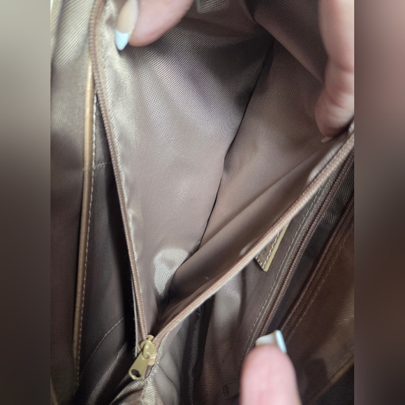 Vintage Etienne Aigner Tan Embossed Cowhide Shoulder Bag - Picture 6 of 15